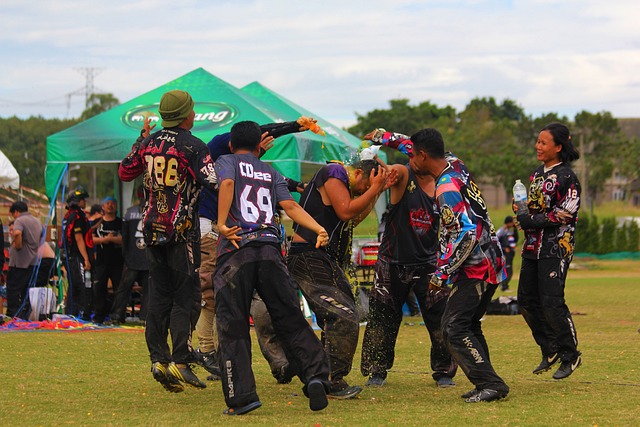 洲足球界而 洲足球界而